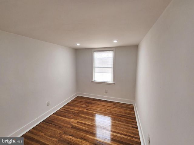 1374 KIMBERLY DR, Philadelphia, PA 19151