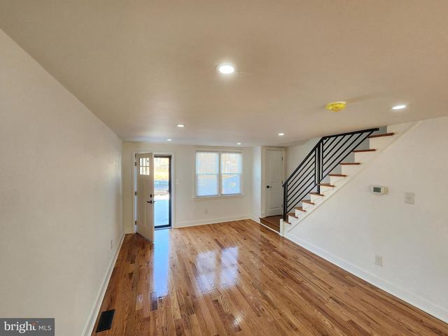 1374 KIMBERLY DR, Philadelphia, PA 19151