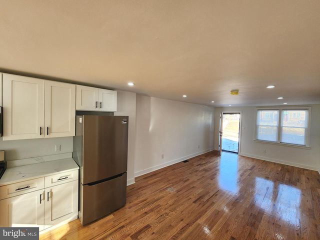 1374 KIMBERLY DR, Philadelphia, PA 19151