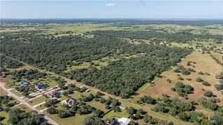 000 Pura Vida Road, Inez, TX 77968