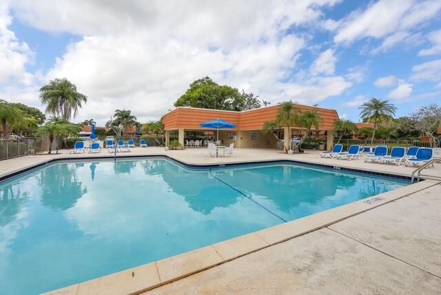 2903 SW 11th Place N, Deerfield Beach, FL 33442