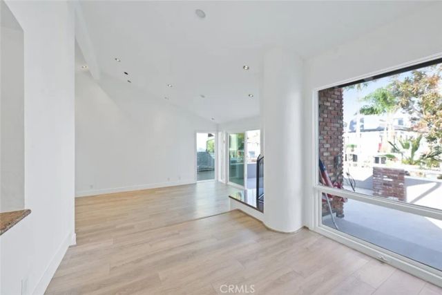 411 Goldenrod B, Corona Del Mar, CA 92625