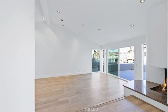 411 Goldenrod B, Corona Del Mar, CA 92625