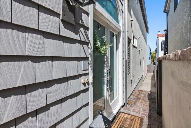 411 Goldenrod B, Corona Del Mar, CA 92625