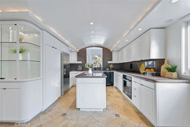 411 Goldenrod B, Corona Del Mar, CA 92625