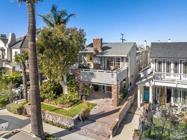 411 Goldenrod B, Corona Del Mar, CA 92625
