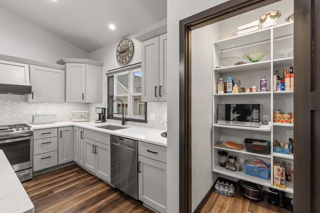 1400 LIGHTHOUSE VILLAGE ROAD, Fond Du Lac, WI 54937