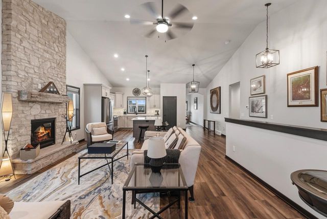 1400 LIGHTHOUSE VILLAGE ROAD, Fond Du Lac, WI 54937