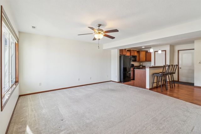 1401 N 6th Street 19, Indianola, IA 50125