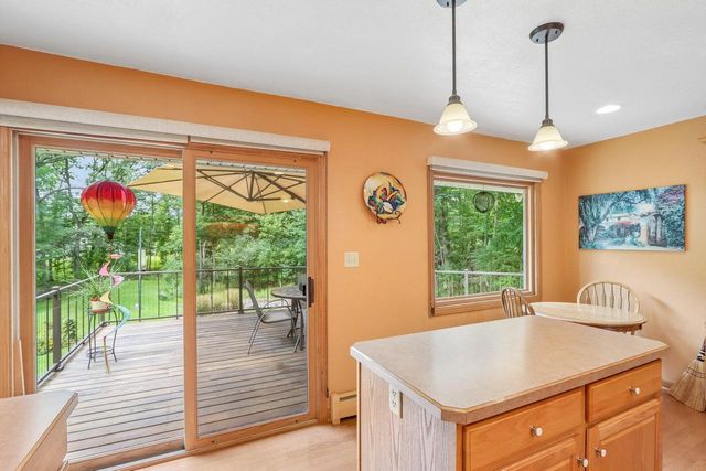 885 Tara Hill W, Hartford, WI 53027