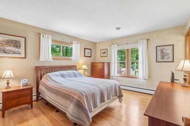 885 Tara Hill W, Hartford, WI 53027