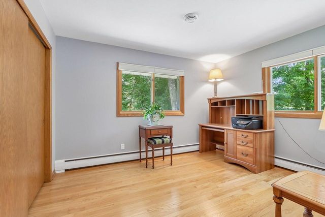 885 Tara Hill W, Hartford, WI 53027