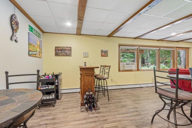 885 Tara Hill W, Hartford, WI 53027