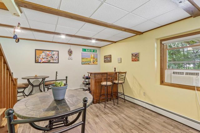 885 Tara Hill W, Hartford, WI 53027