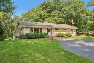 885 Tara Hill W, Hartford, WI 53027