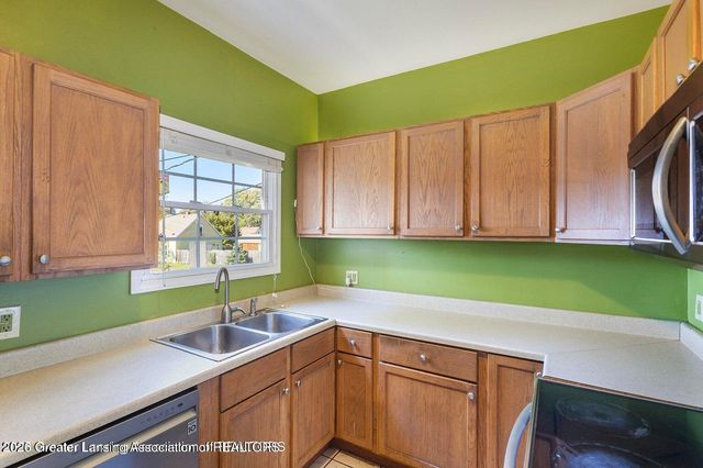 400 Lathrop Street, Lansing, MI 48912