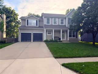 15466 S Wyandotte Drive, Olathe, KS 66062