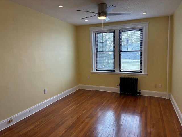 185 Chestnut Hill Ave 12, Boston, MA 02135