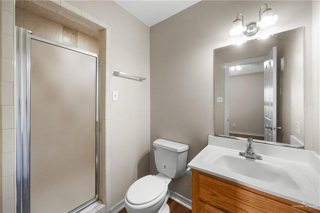 1402 W Kiwi Avenue, Pharr, TX 78577