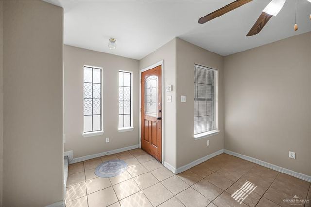 1402 W Kiwi Avenue, Pharr, TX 78577