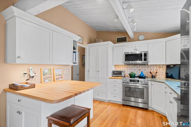 24 Mallard Point Road, Essex, CT 06426