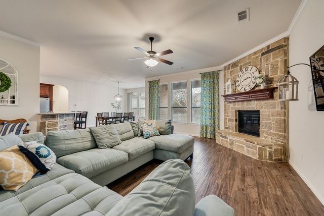 311 Covington Lane, Ovilla, TX 75154