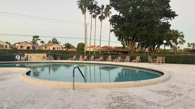 7388 NW 18th Street 102, Margate, FL 33063