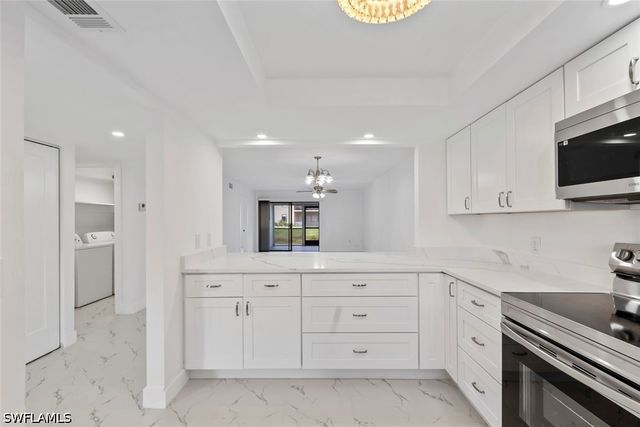 151 Cypress WAY E D3, Naples, FL 34110