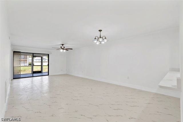 151 Cypress WAY E D3, Naples, FL 34110