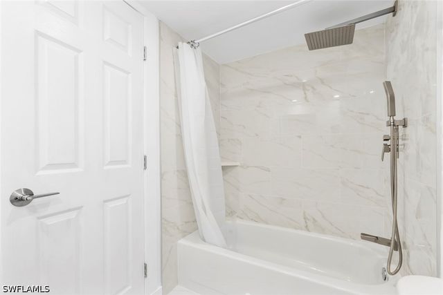 151 Cypress WAY E D3, Naples, FL 34110