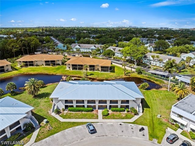 151 Cypress WAY E D3, Naples, FL 34110