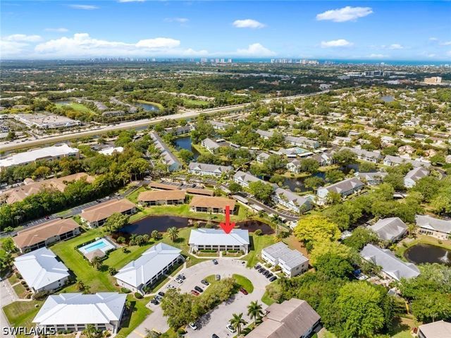 151 Cypress WAY E D3, Naples, FL 34110