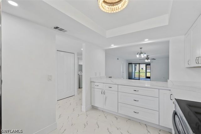 151 Cypress WAY E D3, Naples, FL 34110