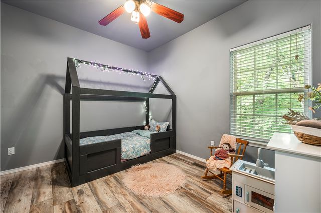 9 Llanon Lane, Bella Vista, AR 72714