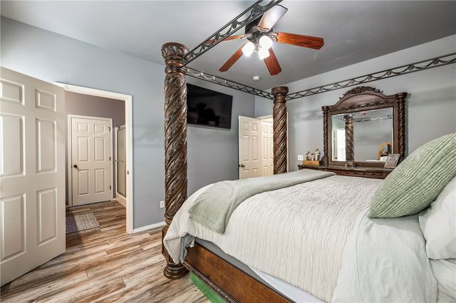9 Llanon Lane, Bella Vista, AR 72714