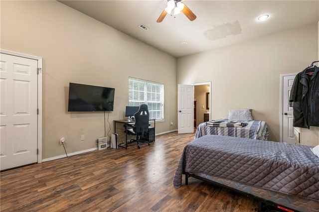 9 Llanon Lane, Bella Vista, AR 72714