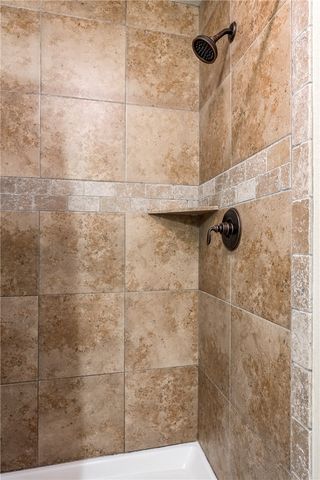 9 Llanon Lane, Bella Vista, AR 72714