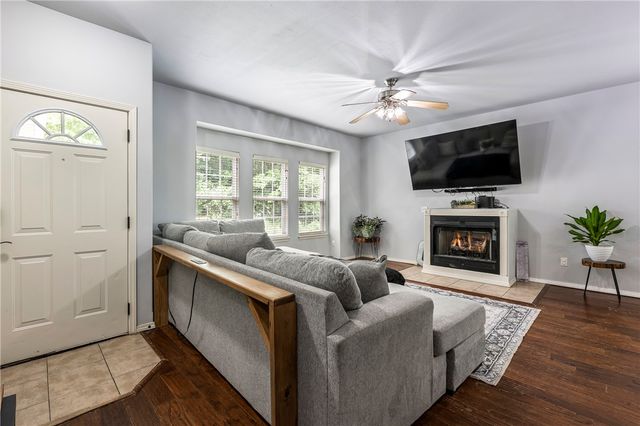 9 Llanon Lane, Bella Vista, AR 72714