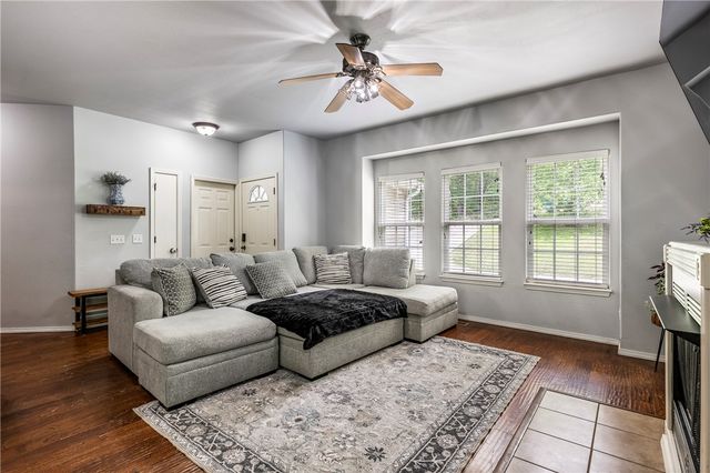 9 Llanon Lane, Bella Vista, AR 72714