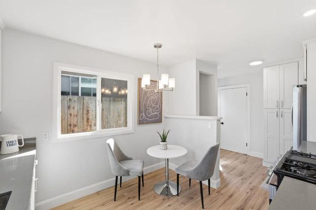 1140 Almanor Avenue, Menlo Park, CA 94025