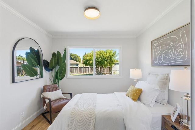 1140 Almanor Avenue, Menlo Park, CA 94025