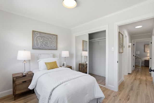 1140 Almanor Avenue, Menlo Park, CA 94025