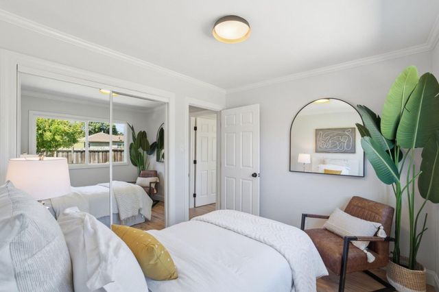 1140 Almanor Avenue, Menlo Park, CA 94025