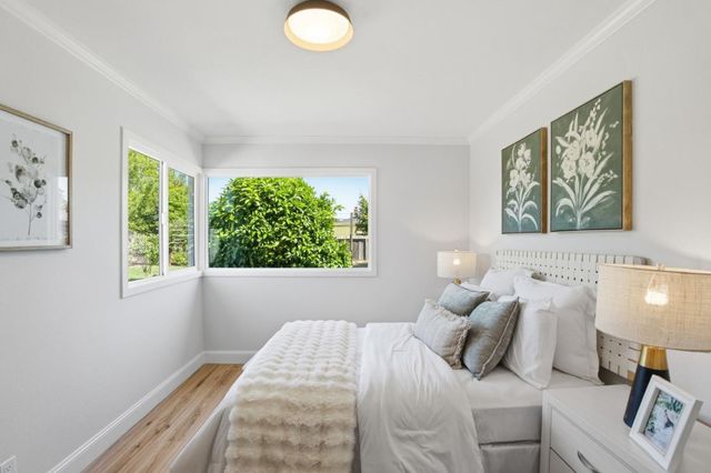 1140 Almanor Avenue, Menlo Park, CA 94025