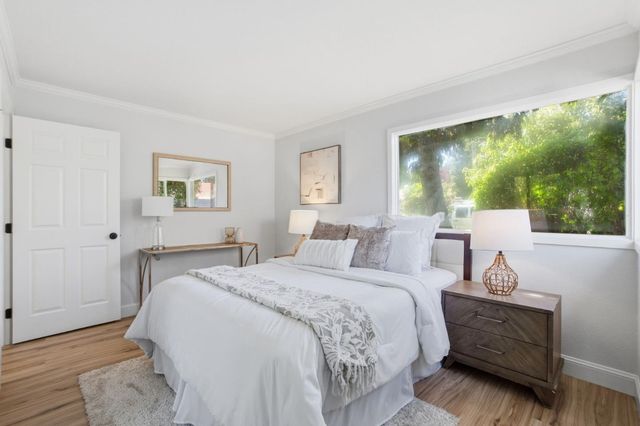 1140 Almanor Avenue, Menlo Park, CA 94025