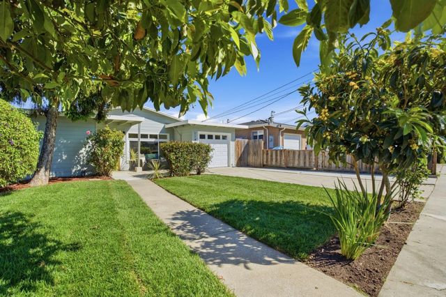 1140 Almanor Avenue, Menlo Park, CA 94025