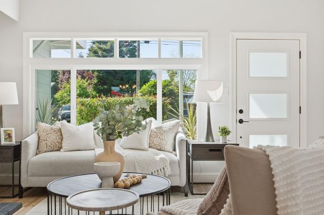 1140 Almanor Avenue, Menlo Park, CA 94025