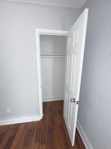 2711 Avenue K, Galveston, TX 77550