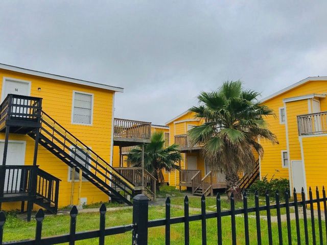 2711 Avenue K, Galveston, TX 77550