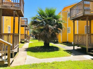 2711 Avenue K, Galveston, TX 77550